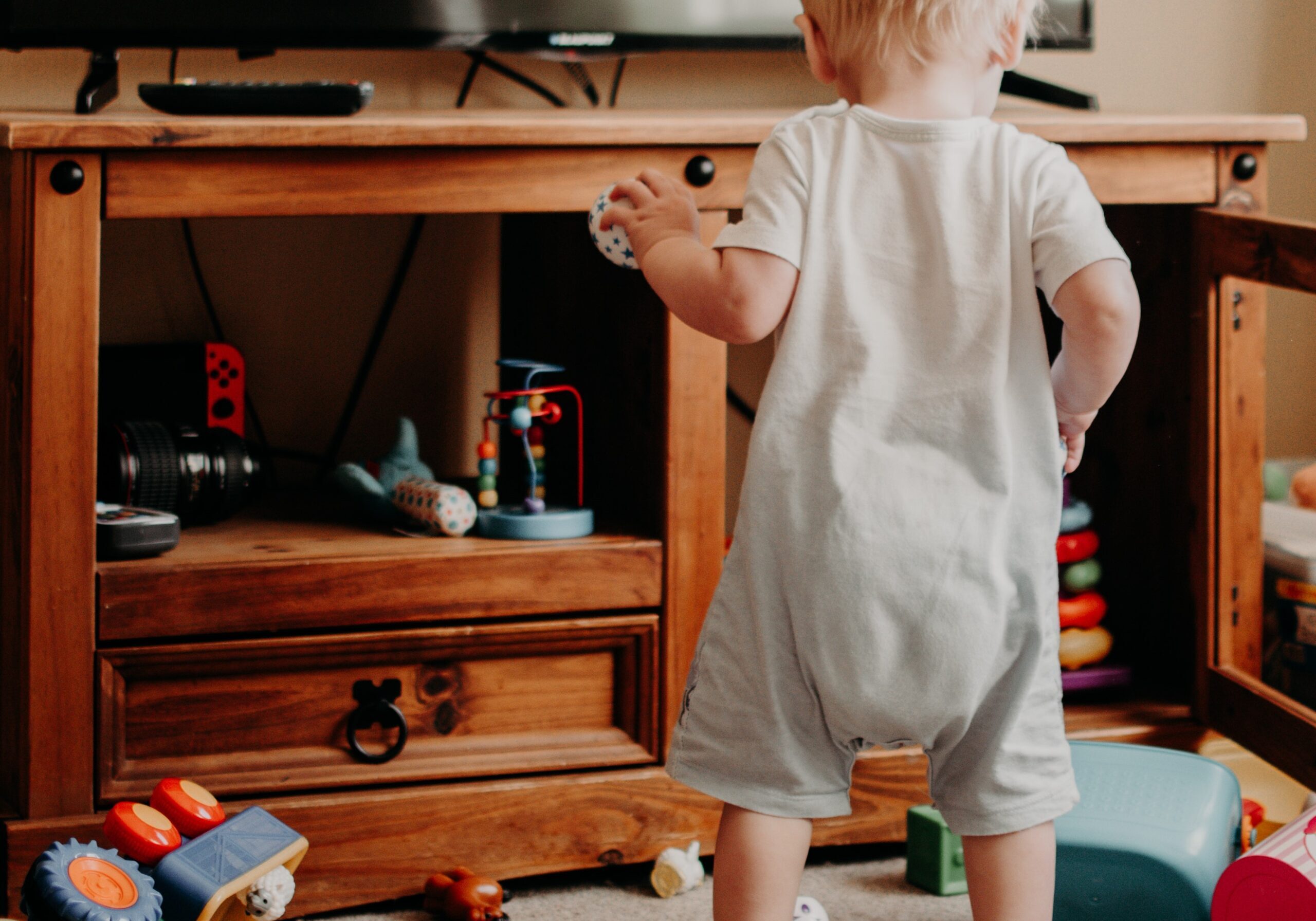 pexels-lisa-fotios-5247758-child backview